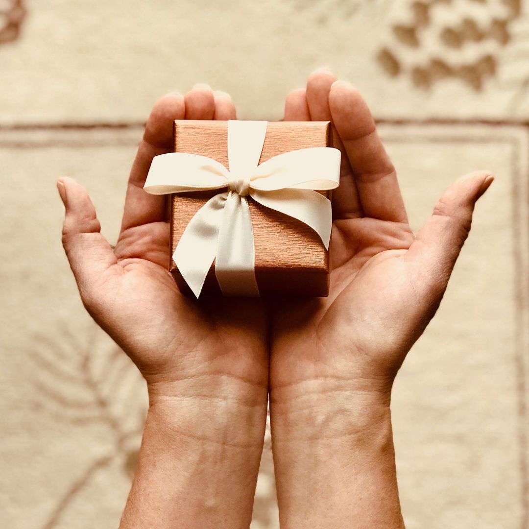 Gifts under 25 dollars for the holiday season, Toronto. 