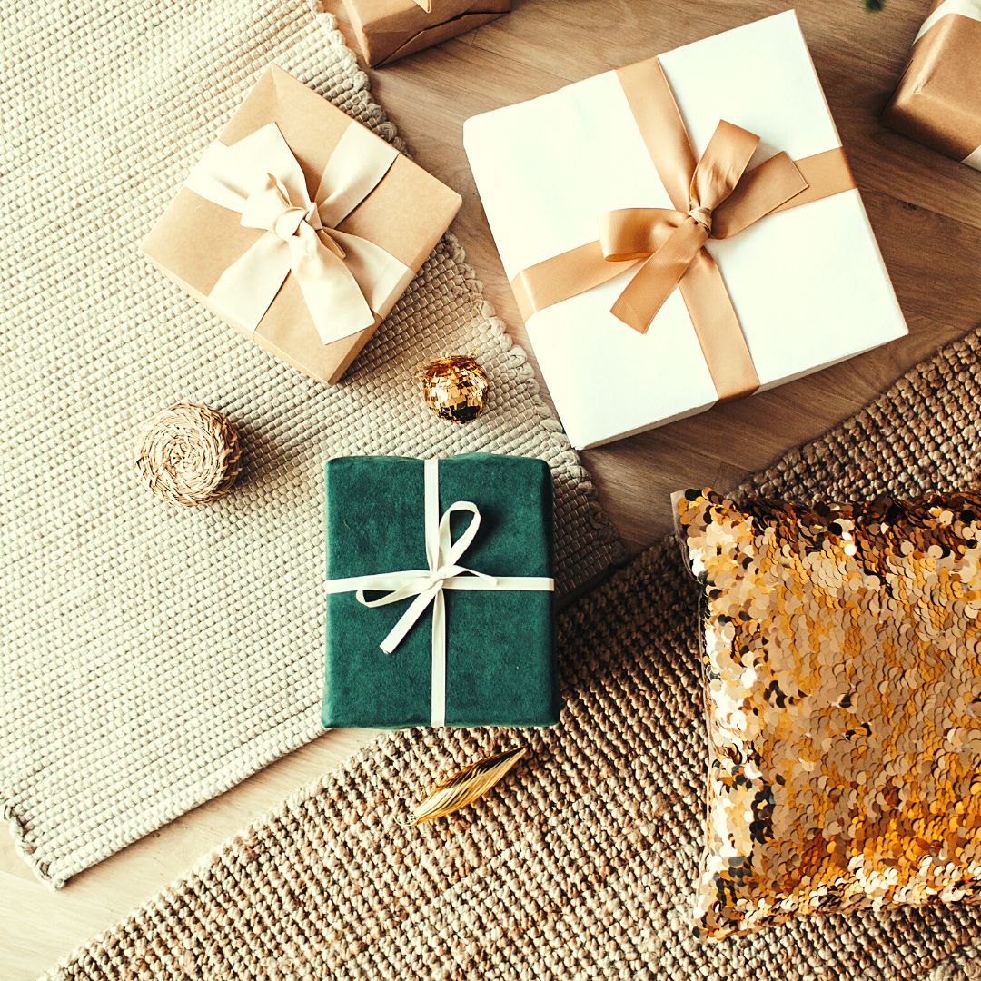 Gifts under 50 dollars for the holiday season, haircare gifts, Toronto, Canada, shop small business.